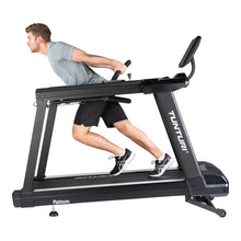 Laden Sie das Bild in den Galerie-Viewer, Tunturi Platinum TR30 Core Treadmill