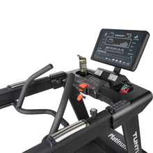 Laden Sie das Bild in den Galerie-Viewer, Tunturi Platinum TR30 Core Treadmill