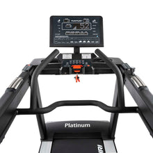 Laden Sie das Bild in den Galerie-Viewer, Tunturi Platinum TR30 Core Treadmill