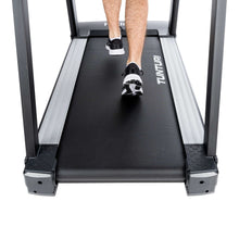 Laden Sie das Bild in den Galerie-Viewer, Tunturi Platinum TR30 Core Treadmill
